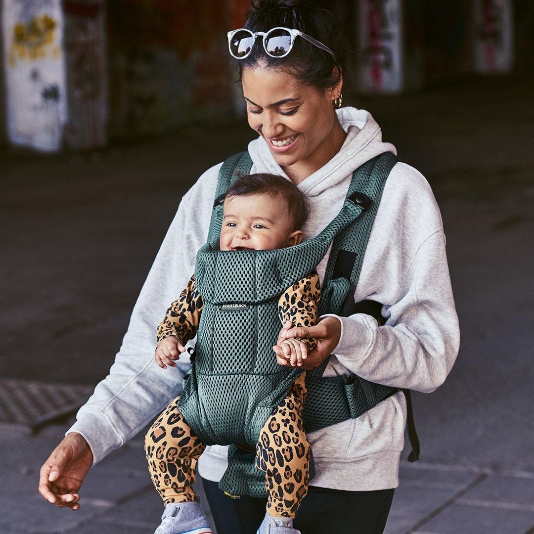 Why we love babywearing - Curiosity