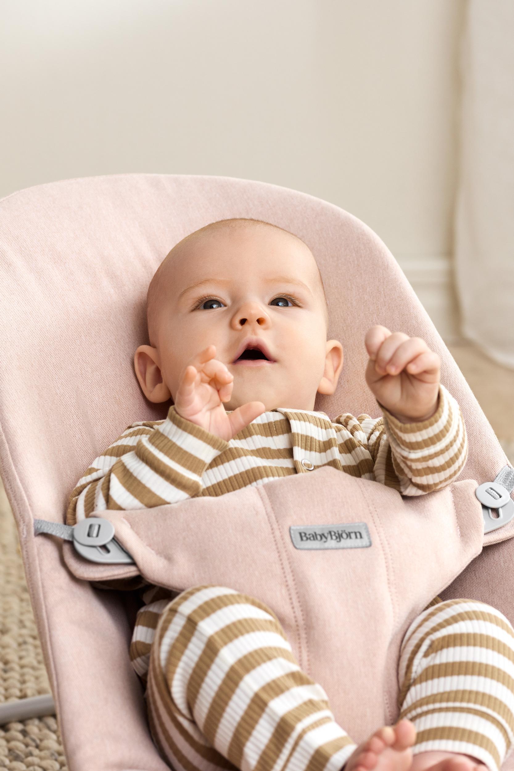 Bouncer Bliss in Light pink Woven Mélange - BabyBjörn
