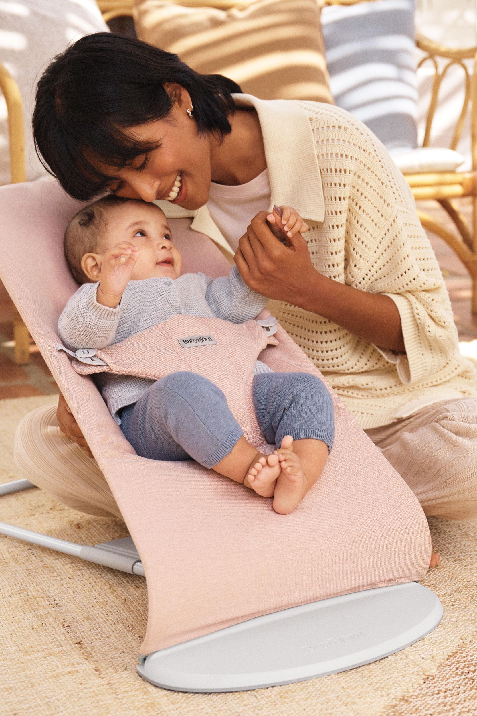 Bouncer Bliss in Light pink Woven Mélange - BabyBjörn