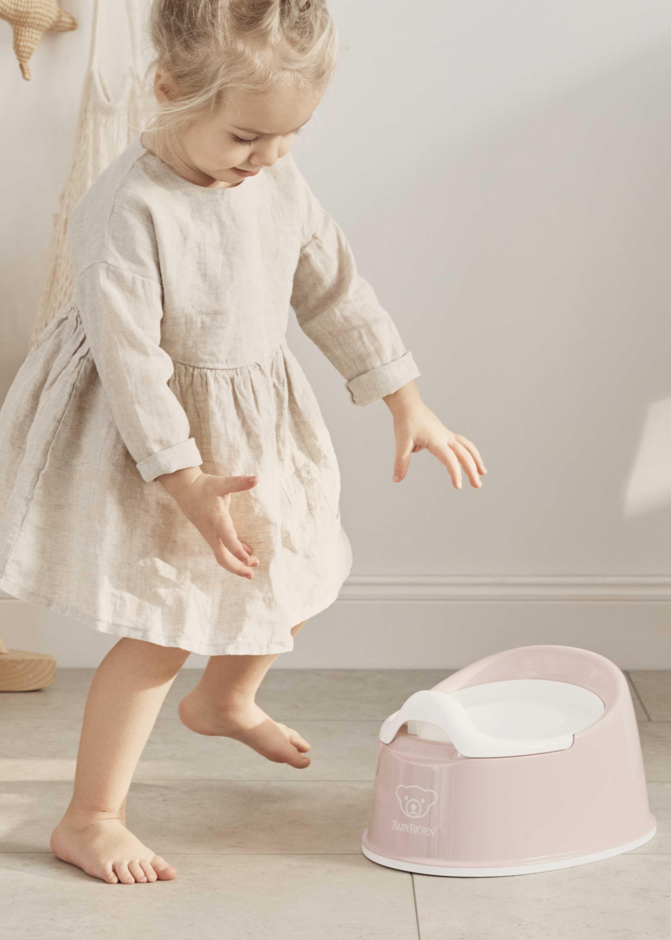 Potty Training in the Summer - BabyBjörn